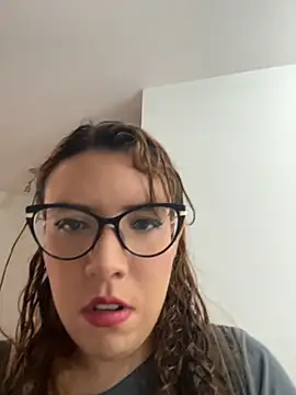 Snapshot of AliceMtz chatting on 21, 4, 2026 AliceMtz online show from 21, 4, 2026