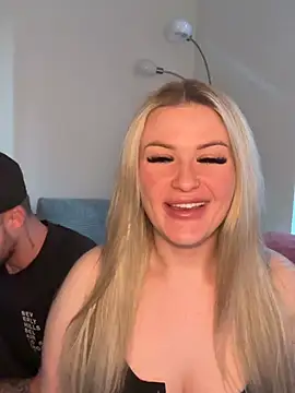SexyCouple1910 online show from 30, 4, 2026