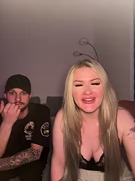 SexyCouple1910 online show from 22, 4, 2026
