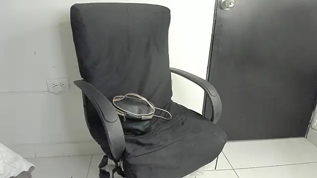 lolabunnysc online show from 27, 5, 2026