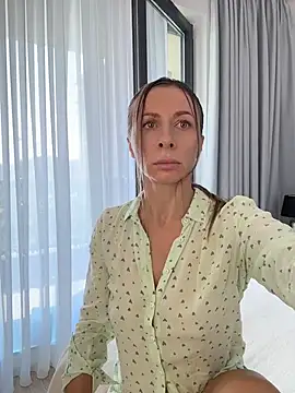 Snapshot of Mira_Luna chatting on 19, 7, 2026 Mira Luna online show from 19, 7, 2026