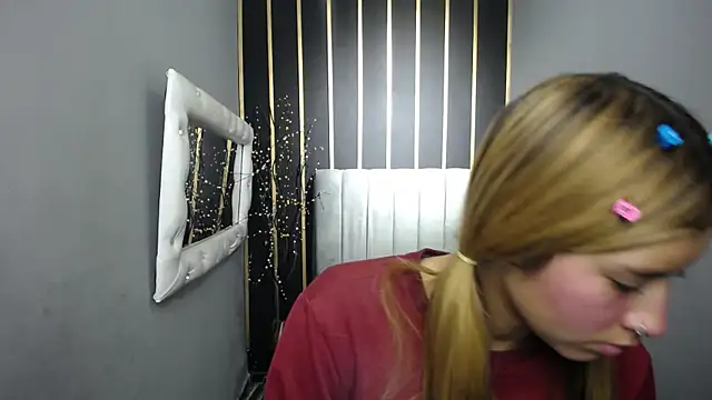 Snapshot of nancy_blonde chatting on 28, 4, 2026 nancy blonde online show from 28, 4, 2026