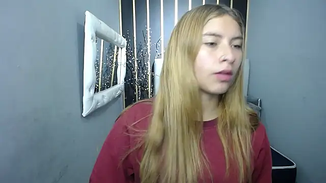 Snapshot of nancy_blonde chatting on 10, 5, 2026 nancy blonde online show from 10, 5, 2026