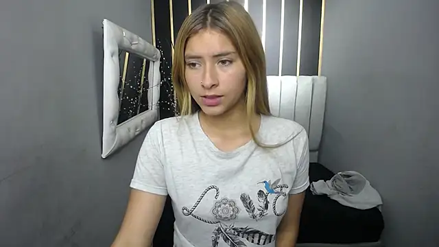 Snapshot of nancy_blonde chatting on 29, 5, 2026 nancy blonde online show from 29, 5, 2026