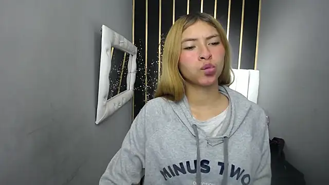 nancy blonde online show from 17, 6, 2026