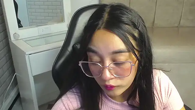 Snapshot of Little_Samy_v chatting on 8, 5, 2026 Little Samy v online show from 8, 5, 2026