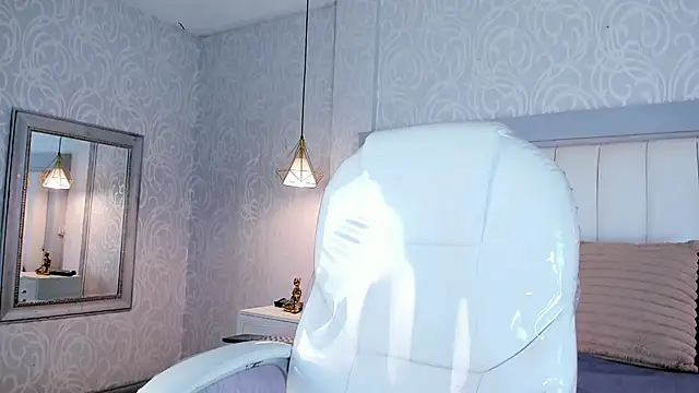 Mia milfy online show from 21, 4, 2026