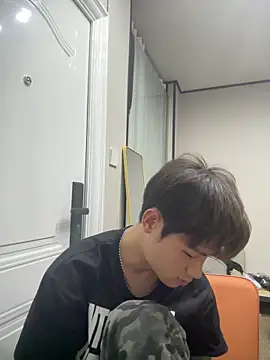 xiaowu2006 online show from 21, 4, 2026