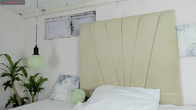 kristel lee  online show from 21, 4, 2026