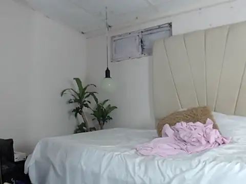 kristel lee  online show from 22, 4, 2026