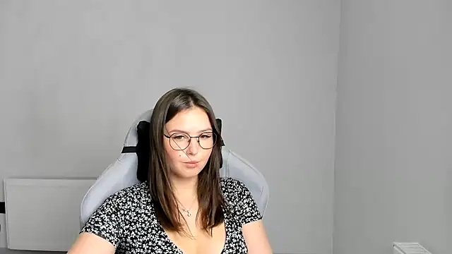 Regina cute  online show from 29, 6, 2026