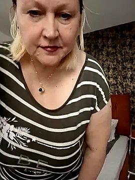 Snapshot of I_amVeronicle chatting on 30, 4, 2026 I amVeronicle online show from 30, 4, 2026
