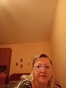 I amVeronicle online show from 19, 7, 2026
