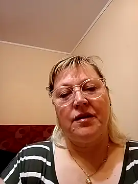 Snapshot of I_amVeronicle chatting on 5, 5, 2026 I amVeronicle online show from 5, 5, 2026