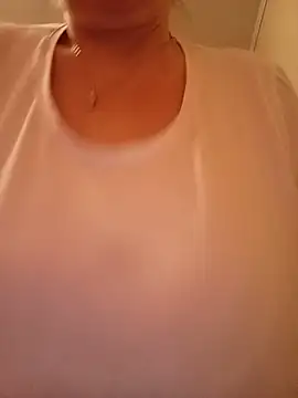 I amVeronicle online show from 12, 6, 2026