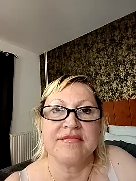 Snapshot of I_amVeronicle chatting on 25, 4, 2026 I amVeronicle online show from 25, 4, 2026