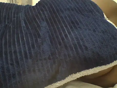 Snapshot of prettylil20 chatting on 25, 6, 2026 prettylil20 online show from 25, 6, 2026