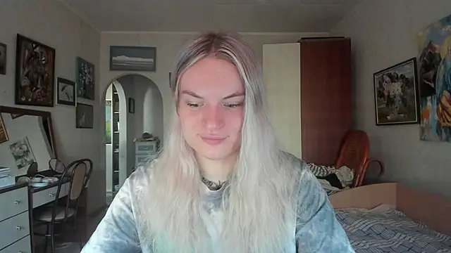 milliKira006 online show from 3, 8, 2026