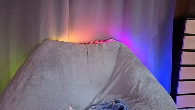 SunlitDeslre online show from 17, 5, 2026