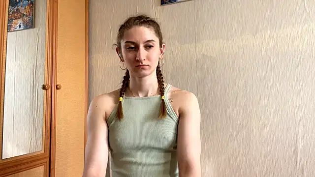 Snapshot of ElWolsen chatting on 14, 5, 2026 ElWolsen online show from 14, 5, 2026