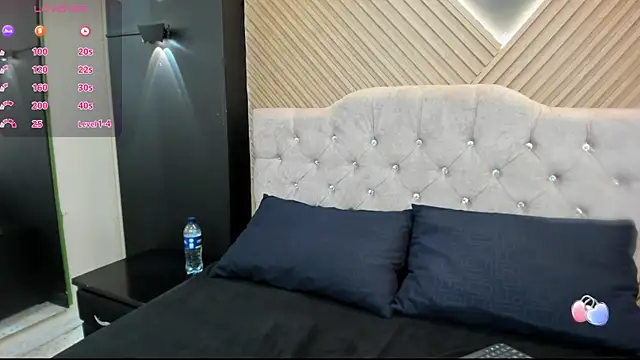 SabrinaaSantana online show from 21, 4, 2026