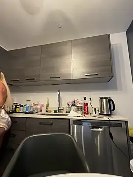Snapshot of Karen_Luxe chatting on 27, 5, 2026 Karen Luxe online show from 27, 5, 2026