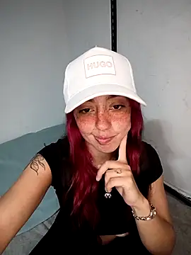 Snapshot of sadashi_moon_ofice chatting on 5, 5, 2026 sadashi moon ofice online show from 5, 5, 2026