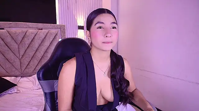 Bella martini online show from 3, 7, 2026