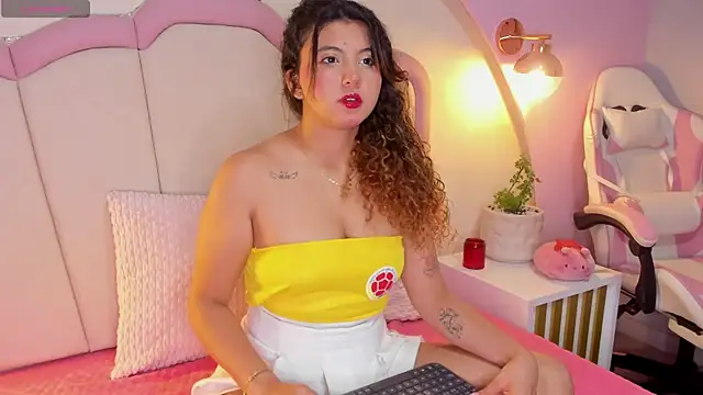 Snapshot of alexa_cutte_ chatting on 3, 7, 2026 alexa cutte online show from 3, 7, 2026