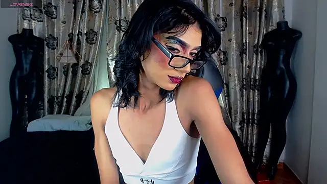 Hecate doll online show from 17, 7, 2026