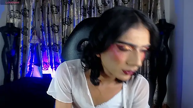 Hecate doll online show from 12, 7, 2026