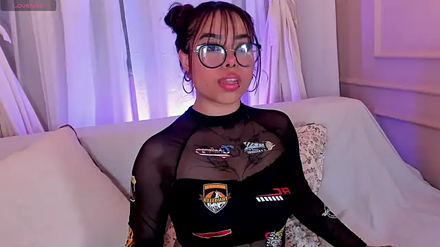 Snapshot of Little_natty_ chatting on 30, 4, 2026 Little natty online show from 30, 4, 2026