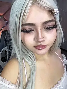 Snapshot of lya_nekko_ chatting on 17, 6, 2026 lya nekko online show from 17, 6, 2026