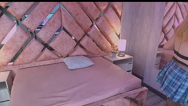 lya nekko  online show from 22, 4, 2026