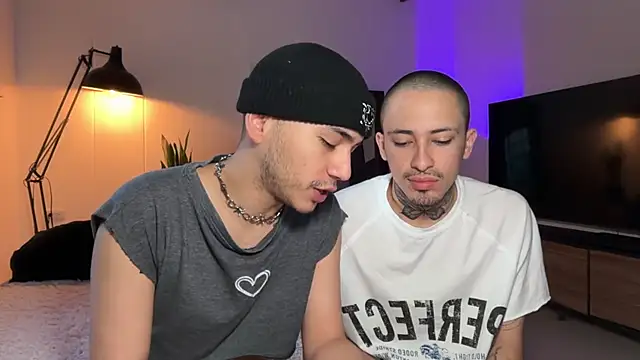 Snapshot of Noah_and_Steven chatting on 1, 8, 2026 Noah and Steven online show from 1, 8, 2026