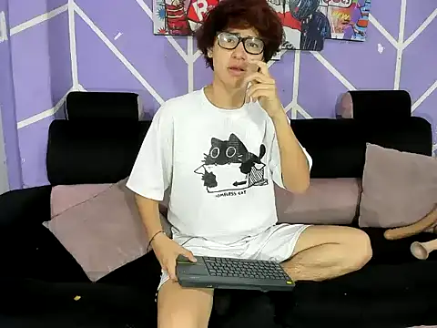 JULIAN HOT  online show from 23, 5, 2026