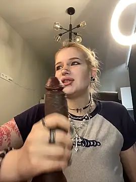 DriveThruCiri online show from 6, 5, 2026
