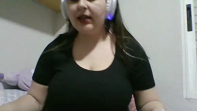 SmokeyAnne online show from 22, 4, 2026