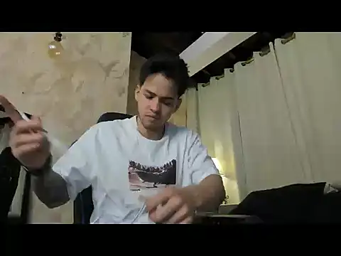 Snapshot of RONNY_COLTON chatting on 19, 5, 2026 RONNY COLTON online show from 19, 5, 2026