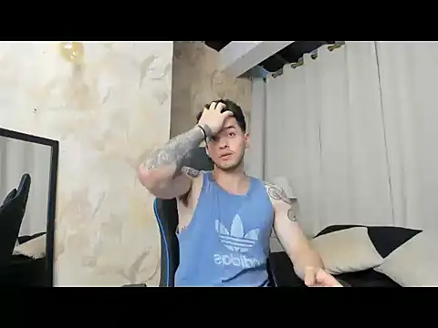Snapshot of RONNY_COLTON chatting on 18, 5, 2026 RONNY COLTON online show from 18, 5, 2026