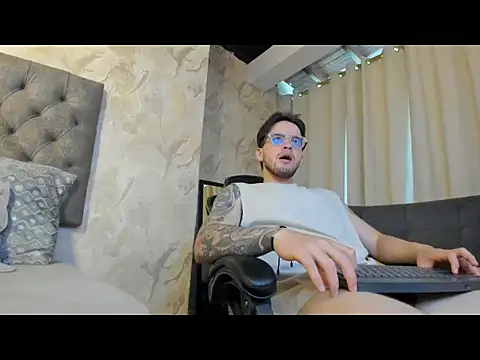 Snapshot of RONNY_COLTON chatting on 31, 5, 2026 RONNY COLTON online show from 31, 5, 2026
