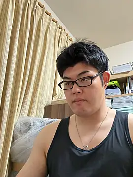 Snapshot of shun_201 chatting on 5, 5, 2026 shun 201 online show from 5, 5, 2026