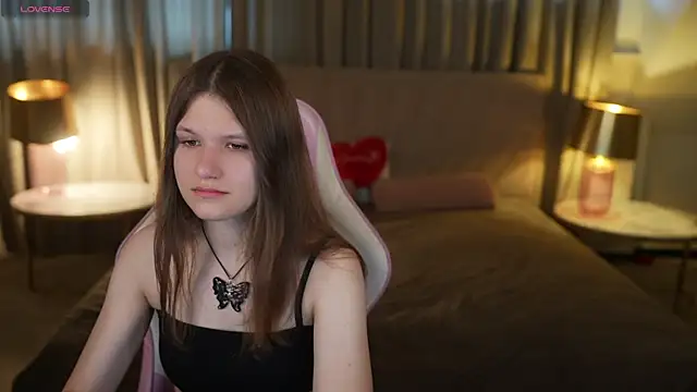 Monika kiss054 online show from 4, 6, 2026