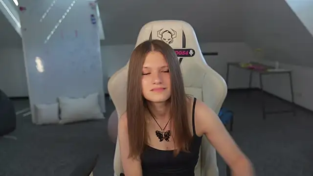 Monika kiss054 online show from 17, 6, 2026