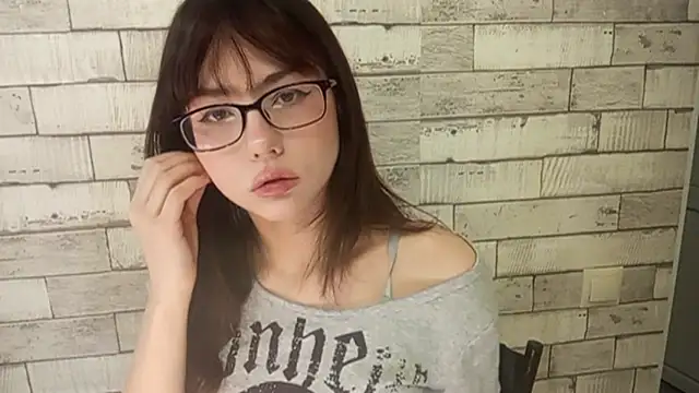 Snapshot of DelicaBrome chatting on 29, 4, 2026 DelicaBrome online show from 29, 4, 2026