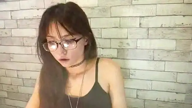 Snapshot of DelicaBrome chatting on 10, 5, 2026 DelicaBrome online show from 10, 5, 2026