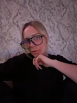 Snapshot of RaisaZaxarovna chatting on 14, 6, 2026 RaisaZaxarovna online show from 14, 6, 2026
