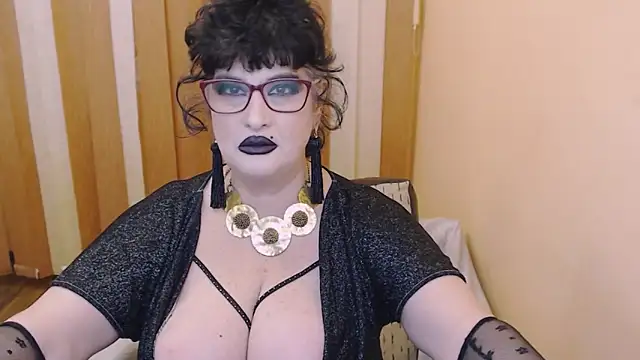 QuuenOfSin online show from 1, 3, 2025