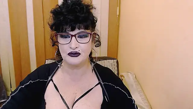 QuuenOfSin online show from 31, 1, 2025