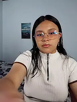 Snapshot of _Juno chatting on 7, 7, 2026 Juno online show from 7, 7, 2026
